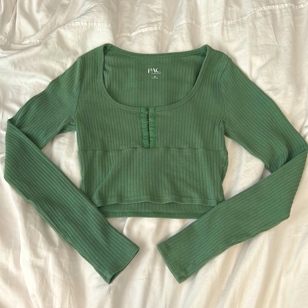 PacSun green long sleeve cropped top, size XS